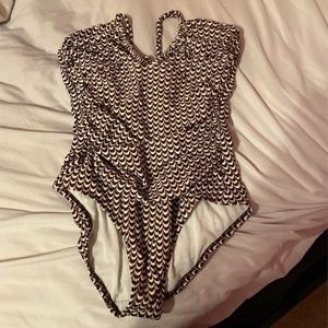 One piece swim suit
